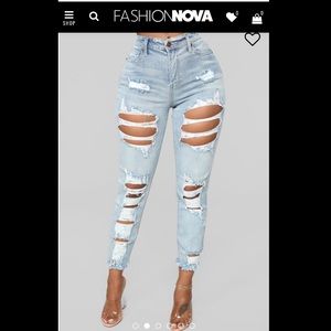Fashion nova distressed jeans. Size 3. Brand new